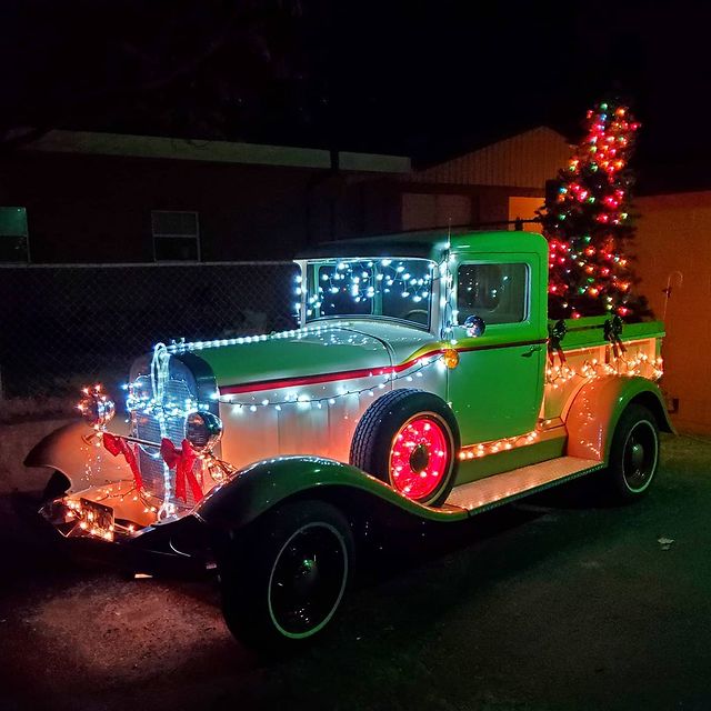 Christmas car pickup with lights