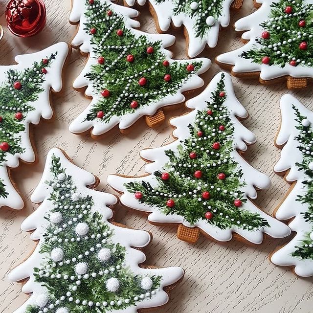Beautiful Christmas tree cookies