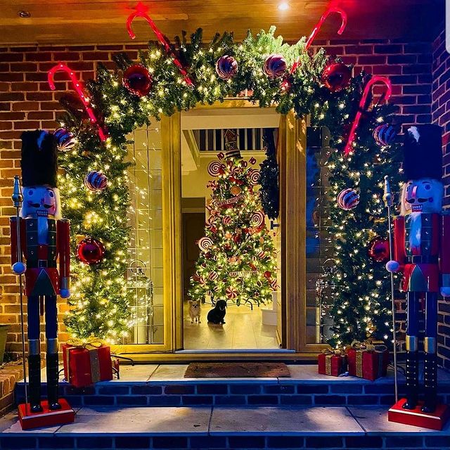 Open Christmas door with Christmas tree